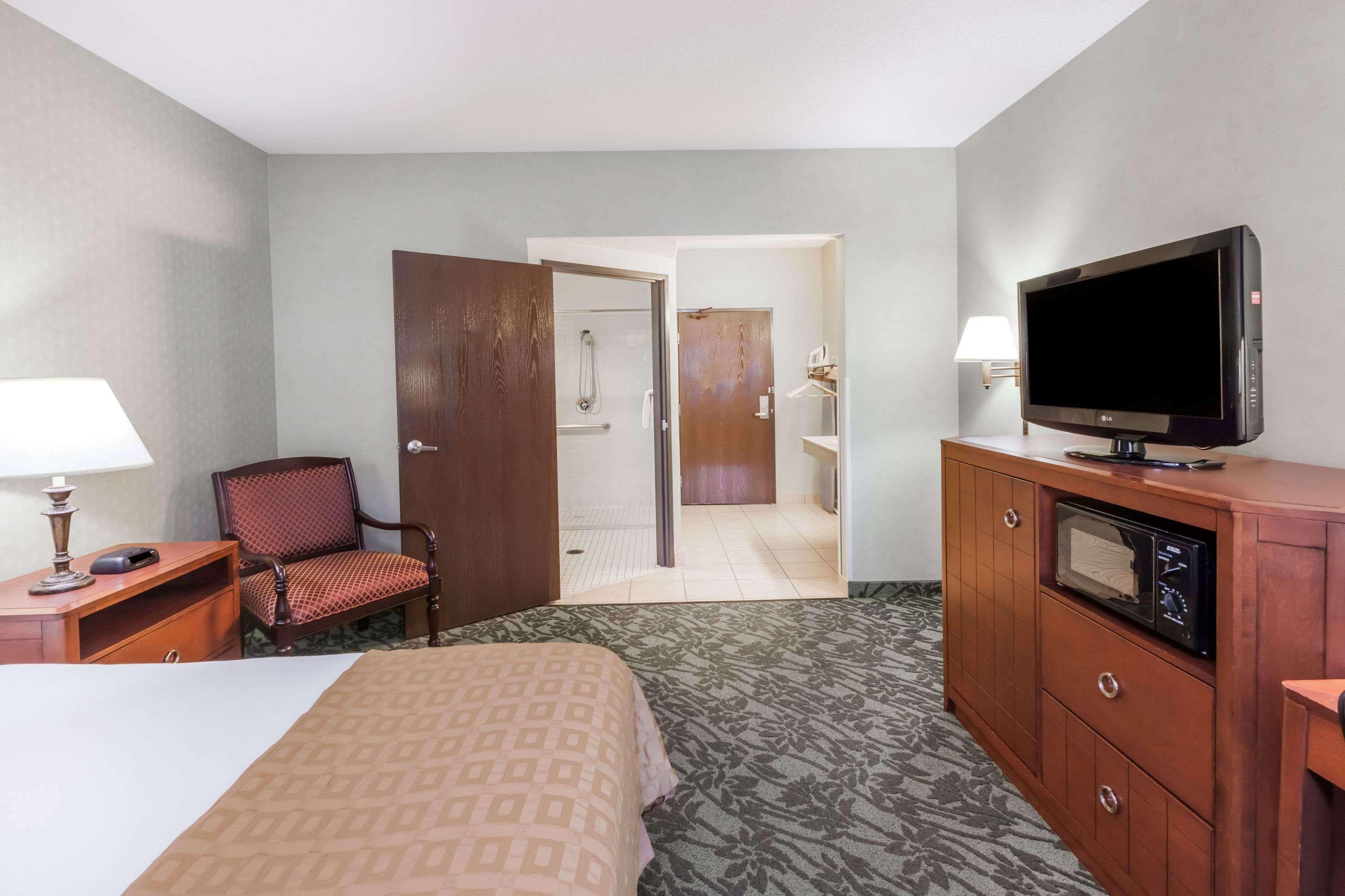 Spark By Hilton Walker Grand Rapids North Екстериор снимка