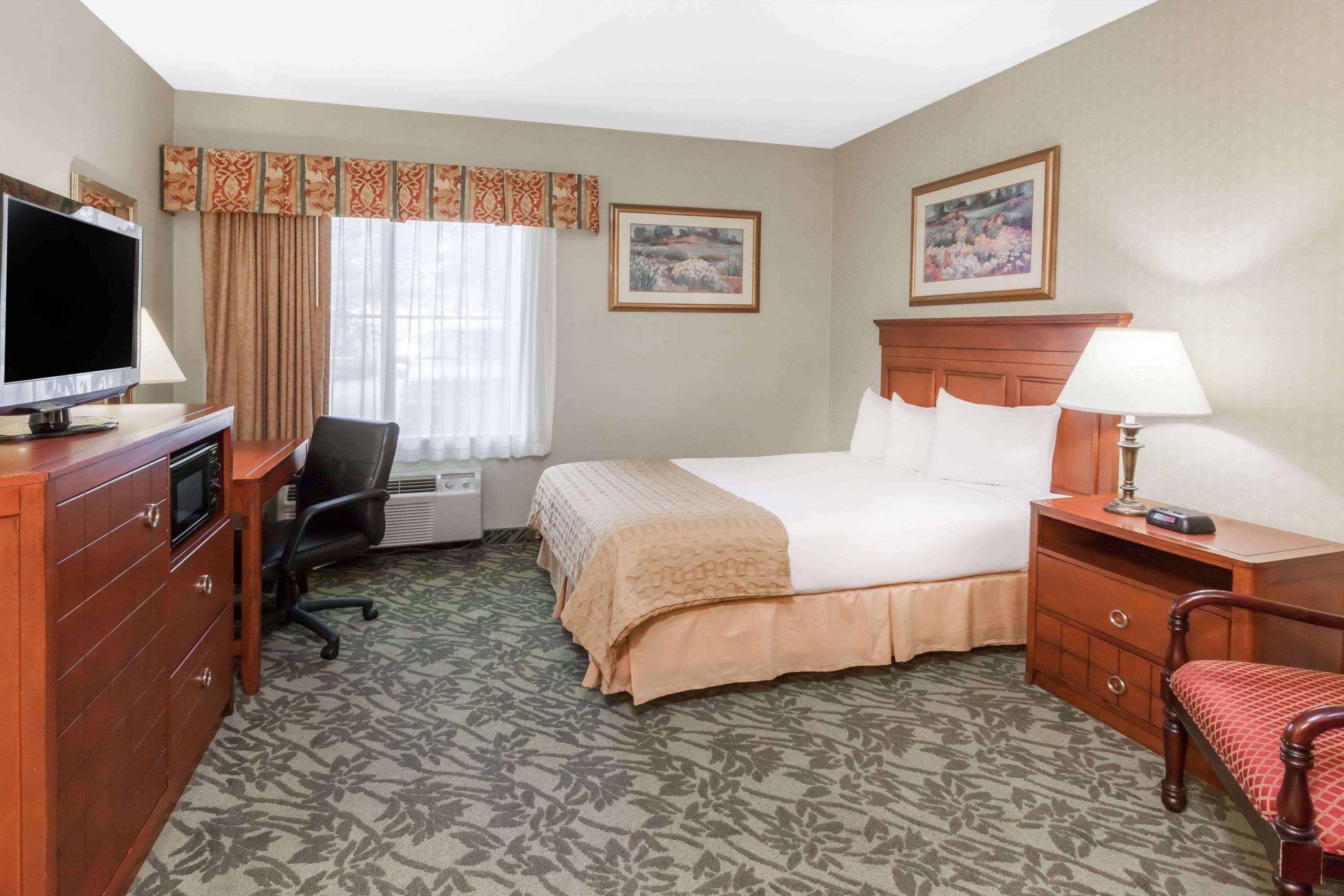 Spark By Hilton Walker Grand Rapids North Екстериор снимка