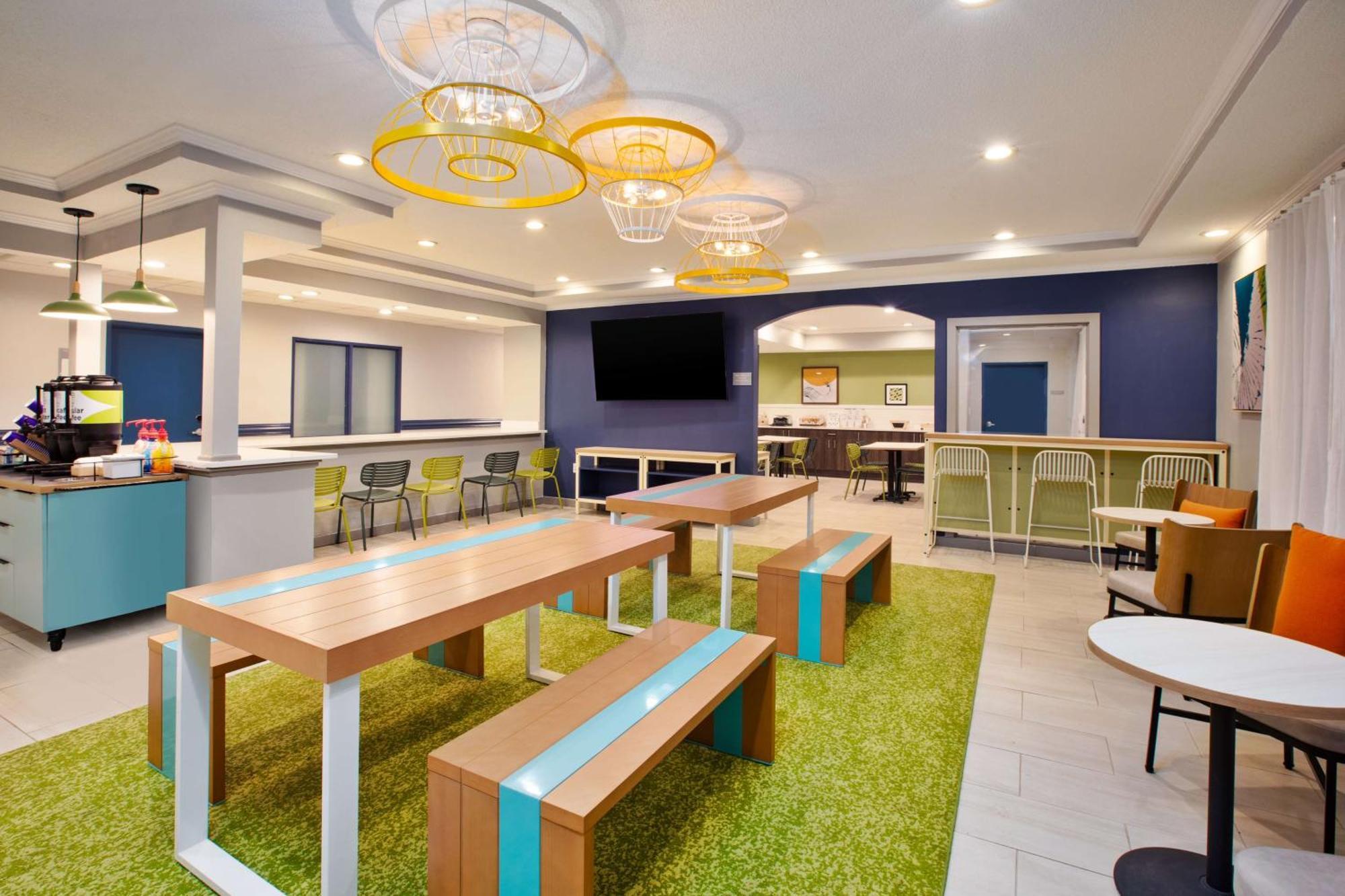 Spark By Hilton Walker Grand Rapids North Екстериор снимка