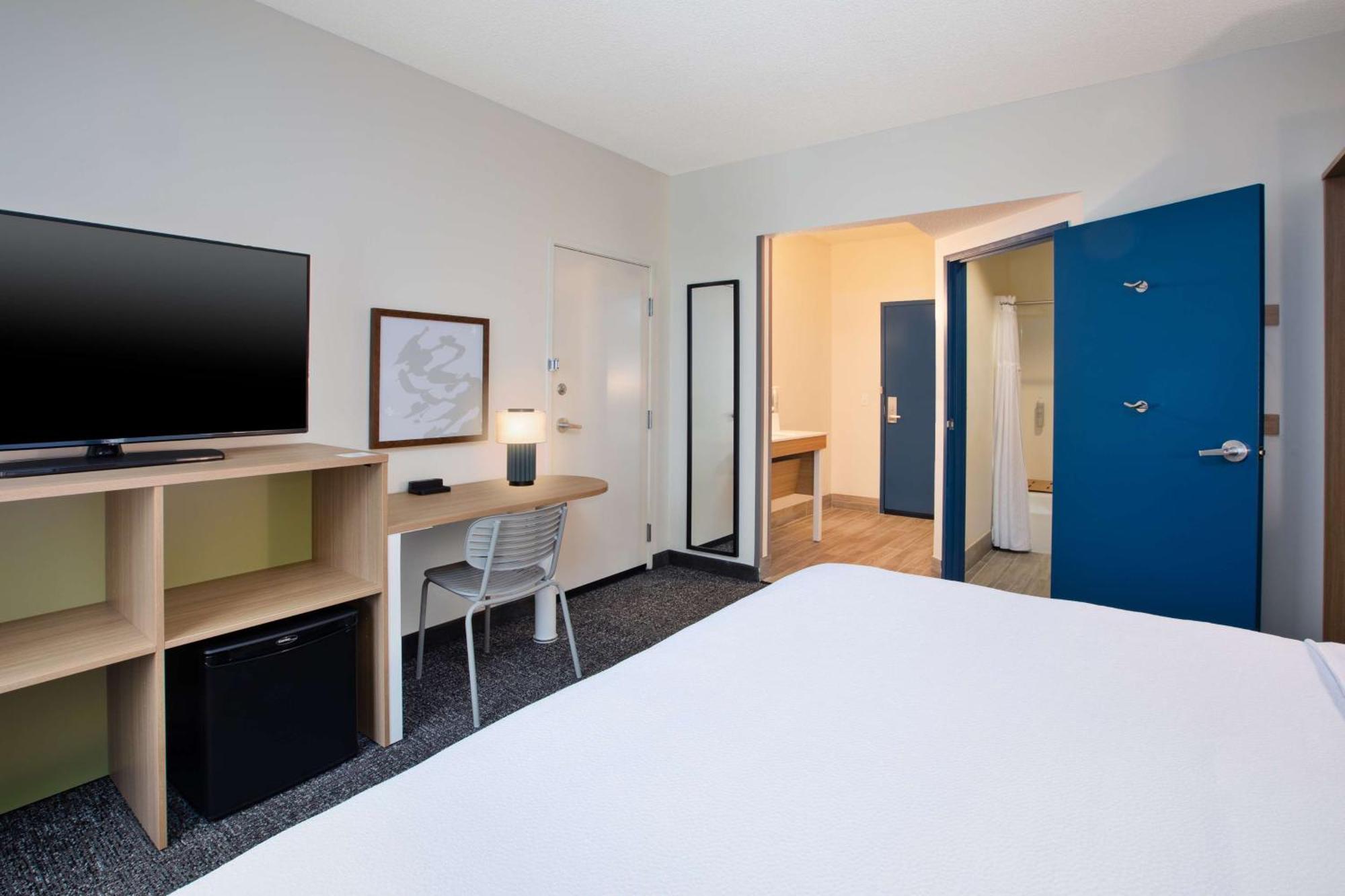 Spark By Hilton Walker Grand Rapids North Екстериор снимка