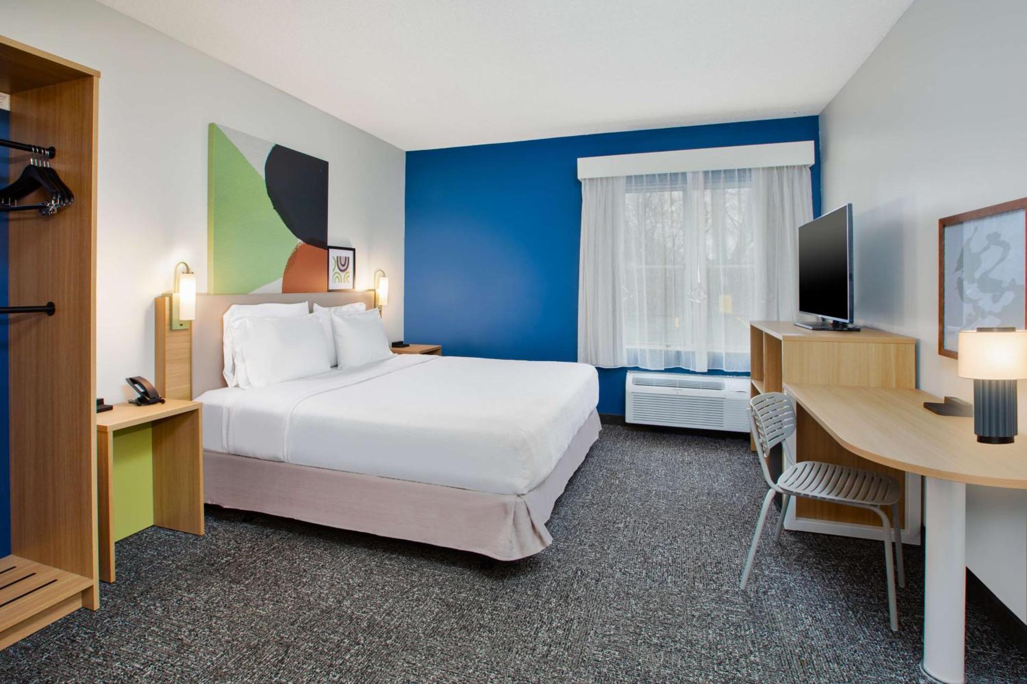 Spark By Hilton Walker Grand Rapids North Екстериор снимка