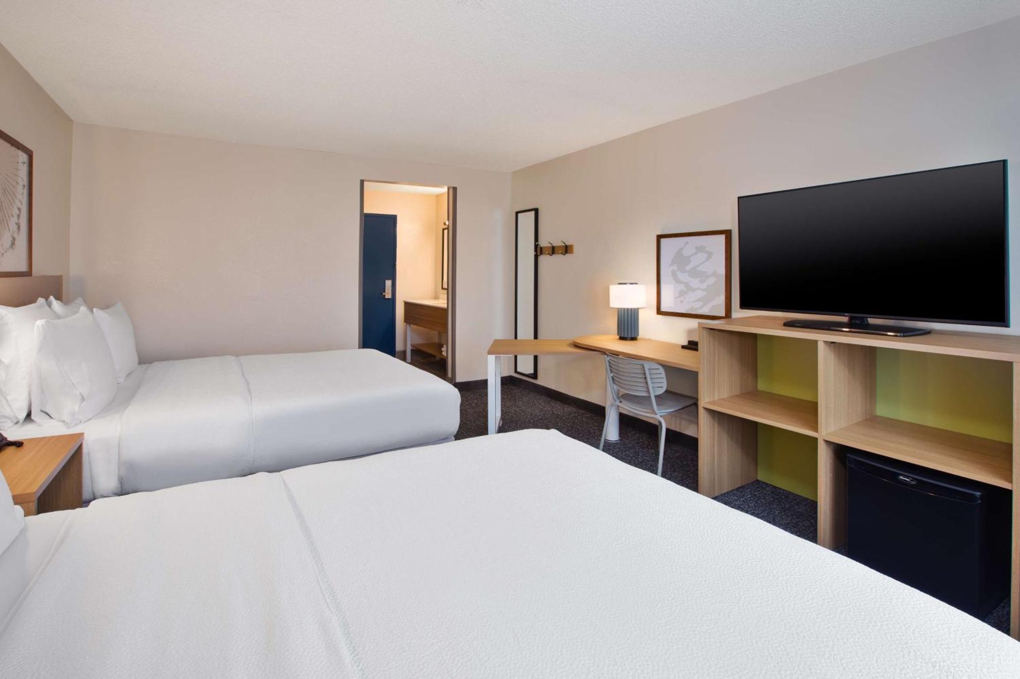 Spark By Hilton Walker Grand Rapids North Екстериор снимка